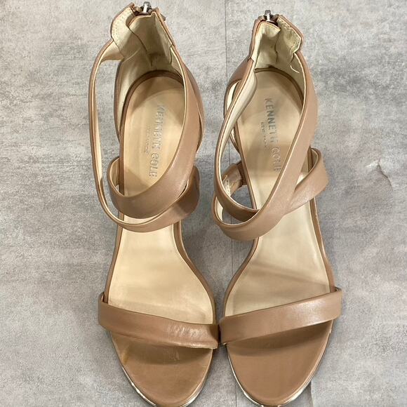 KENNETH COLE NEWYORK Women's Latte Brooke Cross Strap Heeled Round-Toe Dress - Picture 4 of 12